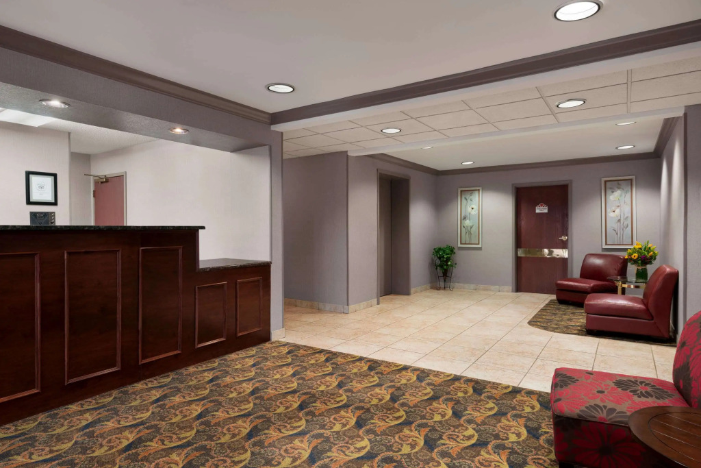 Lancaster Suites
