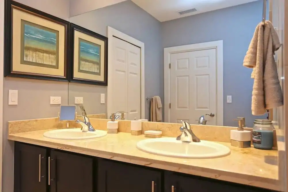 Modern - High-end Luxury Condo at Pacifico L811