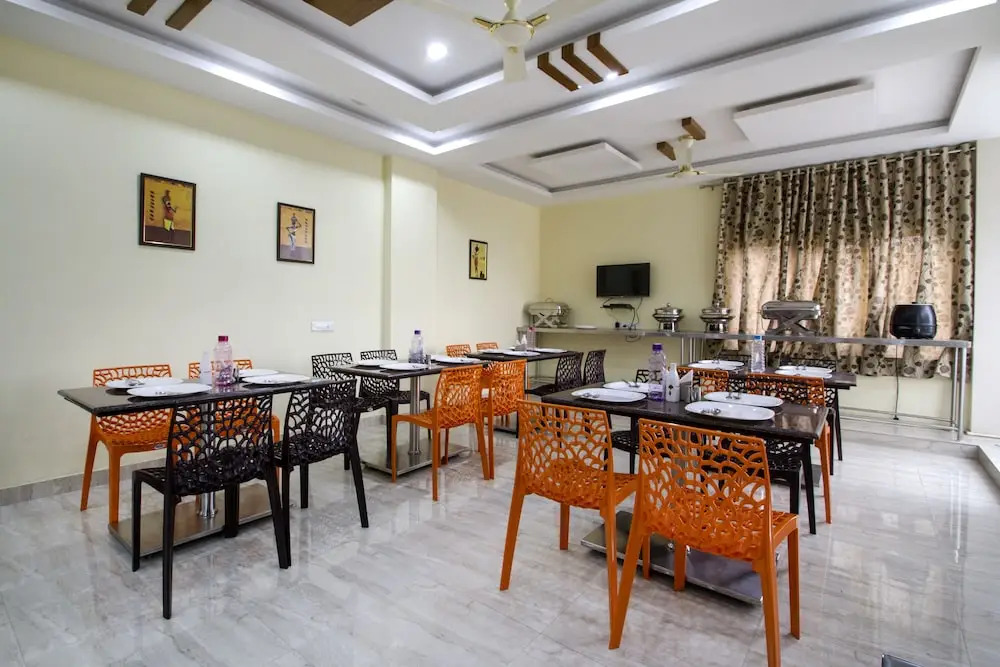 OYO 6661 Aurum Abode