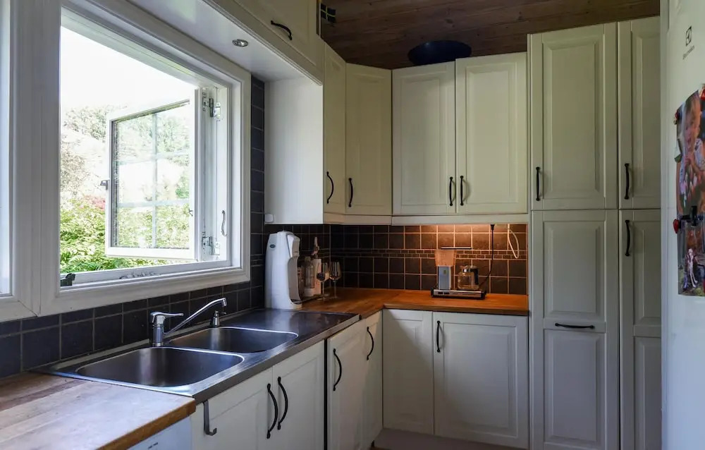 Amazing Home in Uddevalla With 6 Bedrooms, Sauna and Wifi