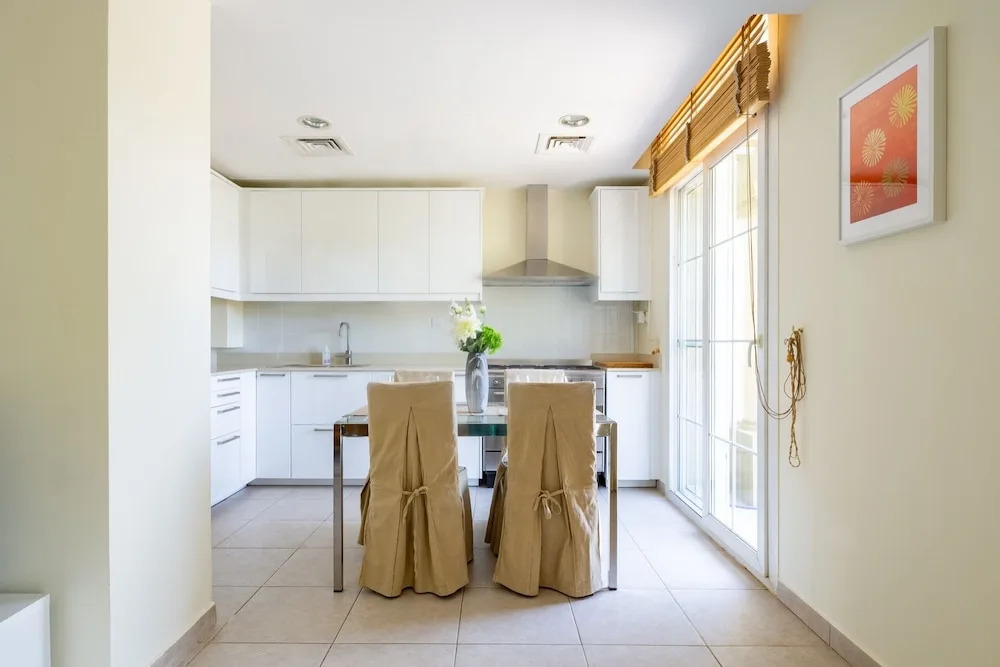 Radiant & Lush 2BR Villa In The Springs 11 - Sleeps 6!