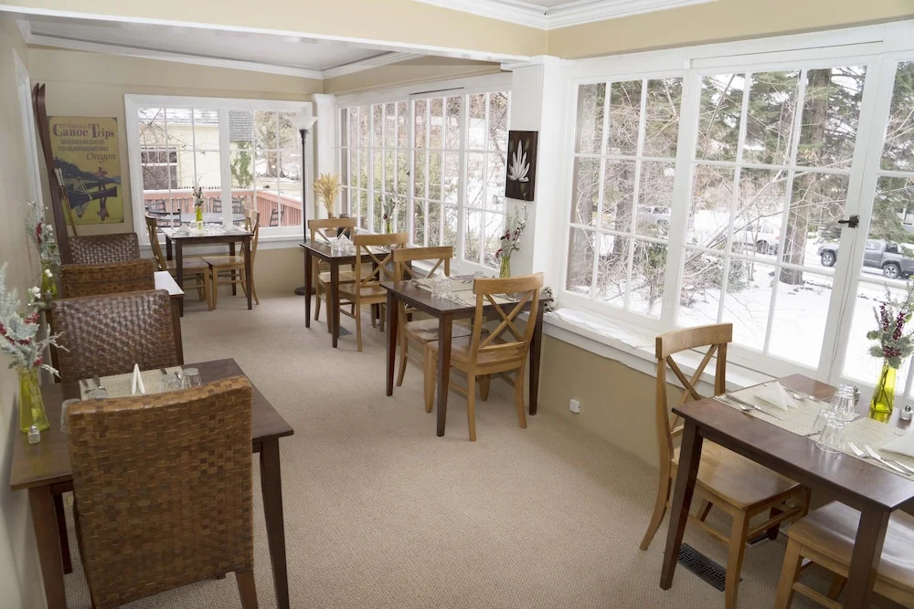 Lara House Bed and Breakfast