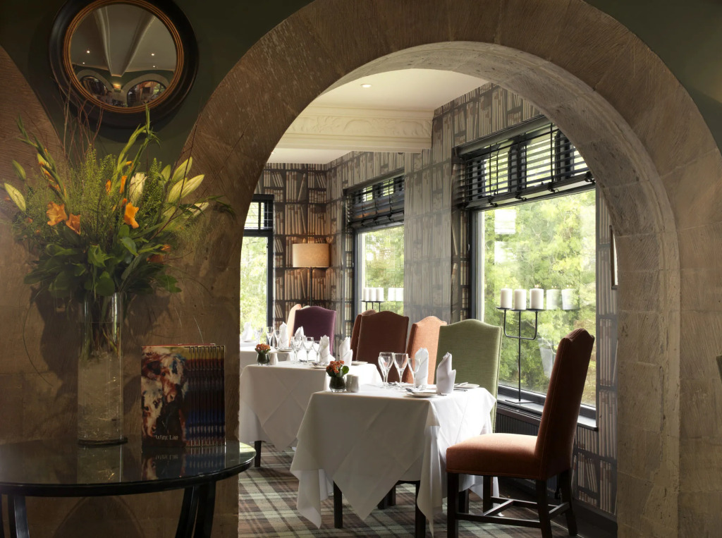 The Bear Of Rodborough Hotel