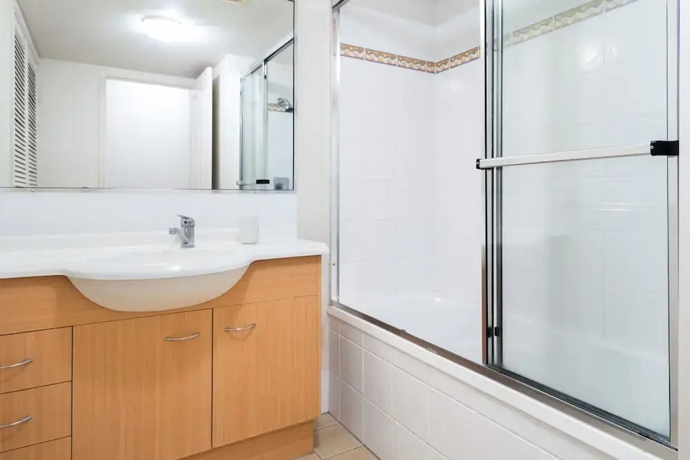 2-bed Family Haven With Pools, BBQ & Playgrounds