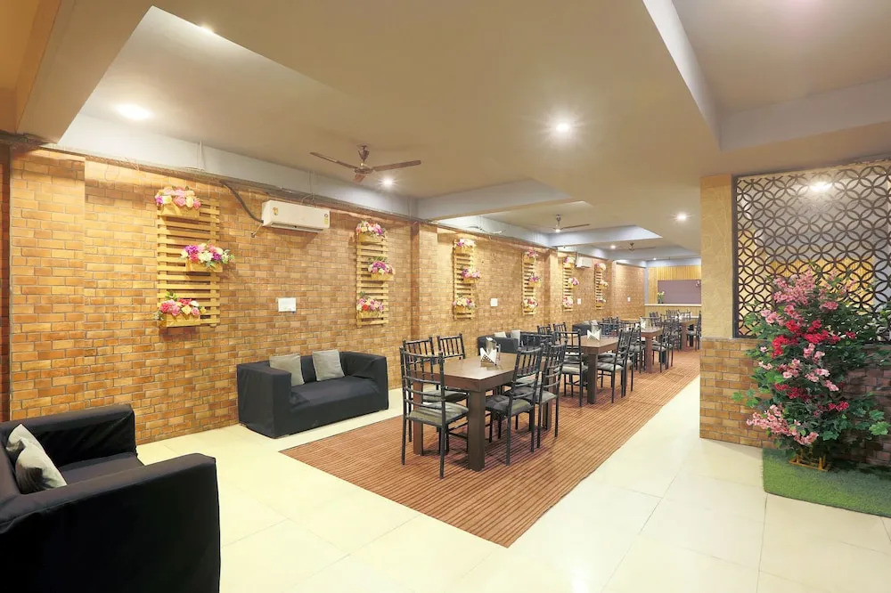 Hotel Lemon Suites & Banquet By Aura