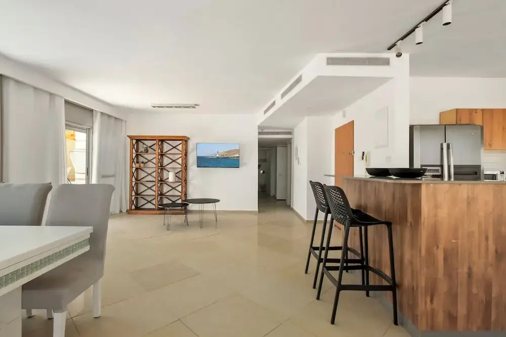 MAMAD - Sea View Beach Penthouse by Sea N' Rent