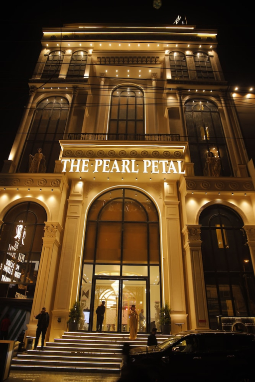 The Pearl Petal