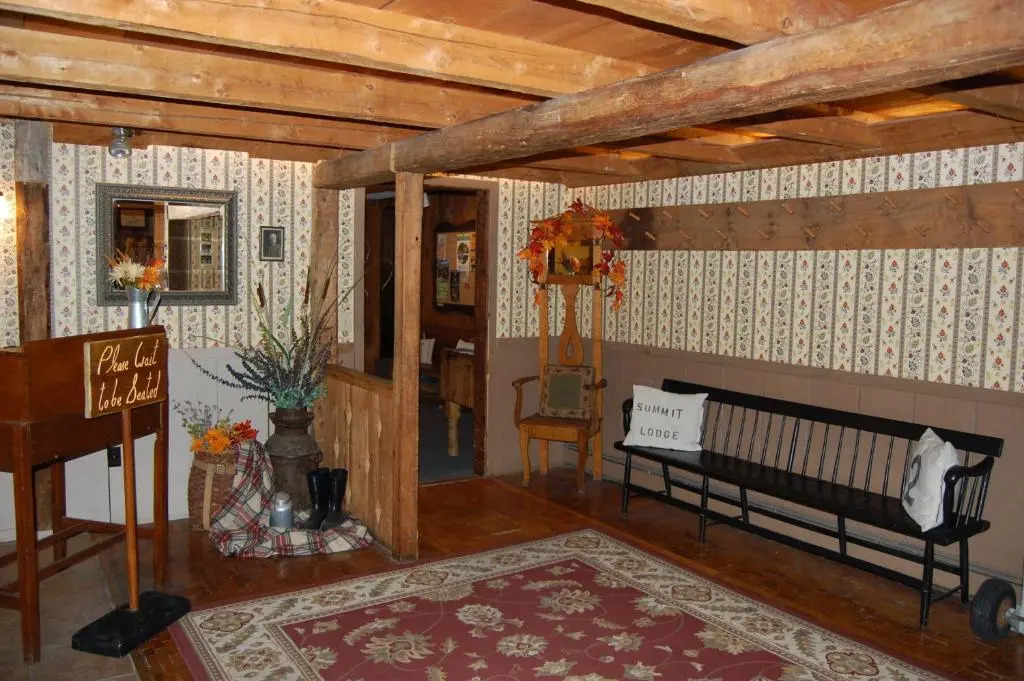 Summit Lodge