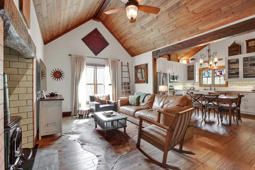 New! Luxury Home Near Main St. w/2 Hottubs&firepit
