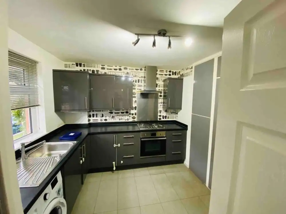 Nice 3-Bed Apartment Close to Heathrow