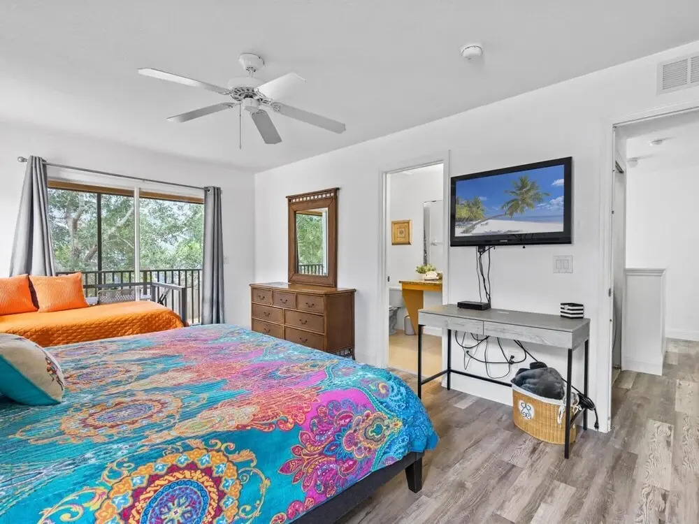 Brand New Newly Updated Townhome Close to Disney Sleeps 12