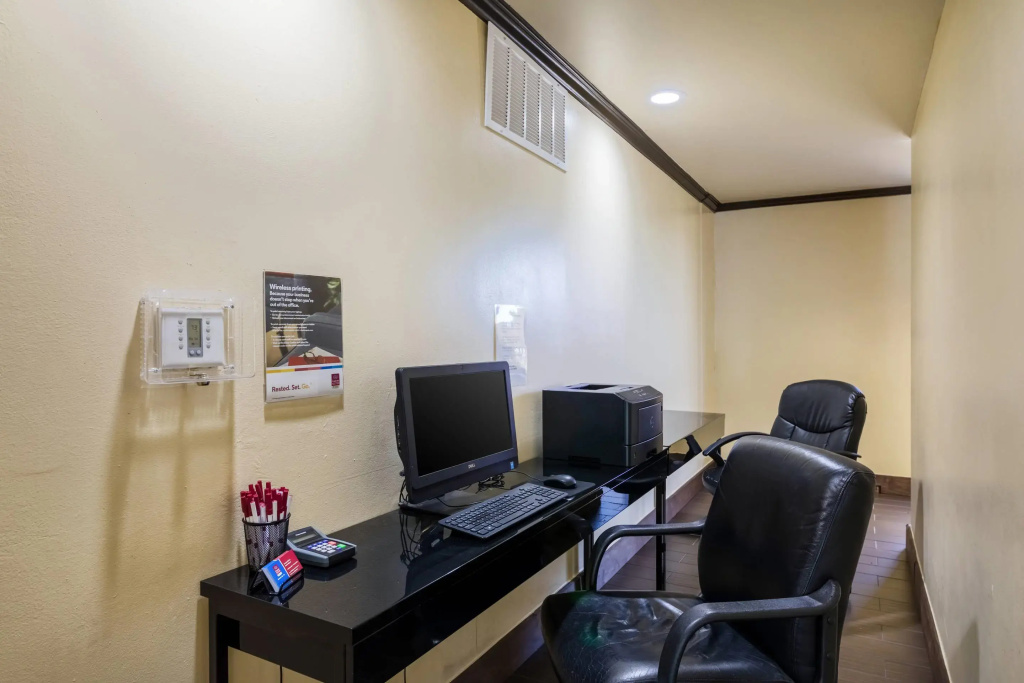 Comfort Suites Austin Airport