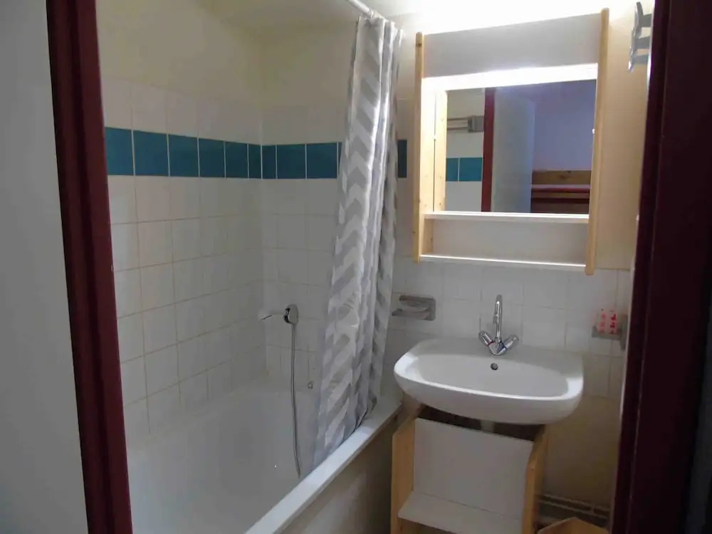 Lou Services Apartment CB55 LSI 001