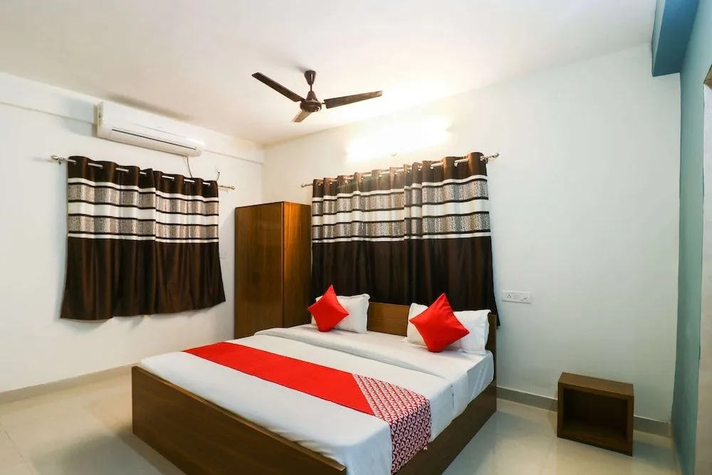 OYO 49454 Alankar Guesthouse