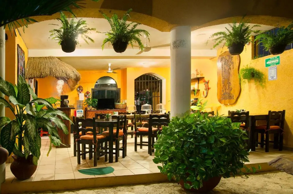 Hotel Bosque Caribe, 5th Av. zone