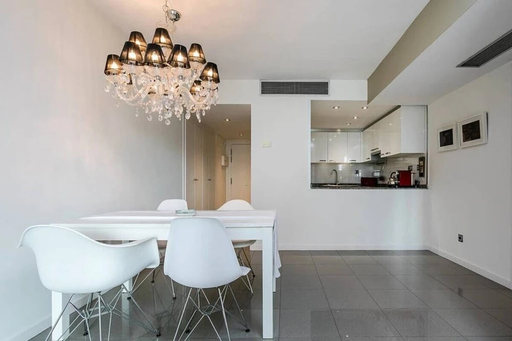 Stylish 2bed/2bath With Swimming Pool