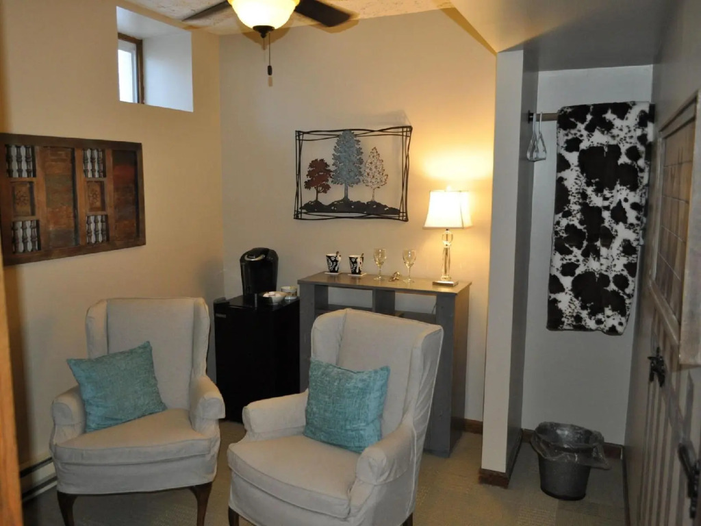 James Mulvey Carriage House Inn