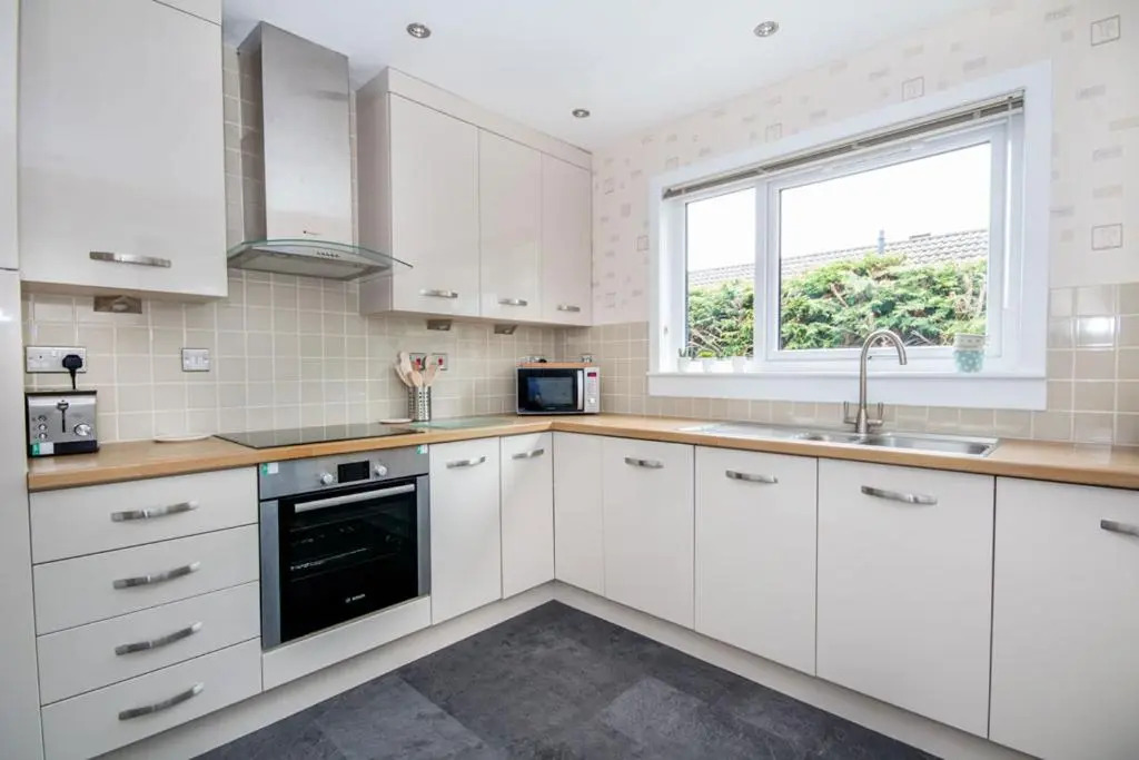 58 Moray Park