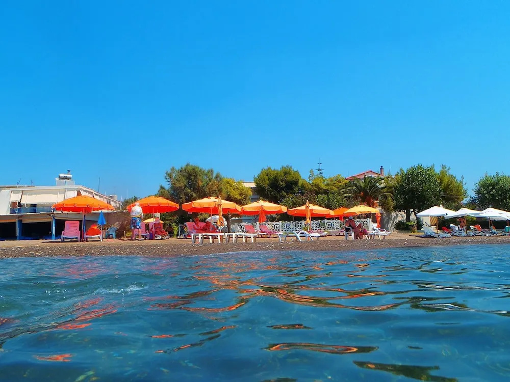 Akrogiali Beach Rooms