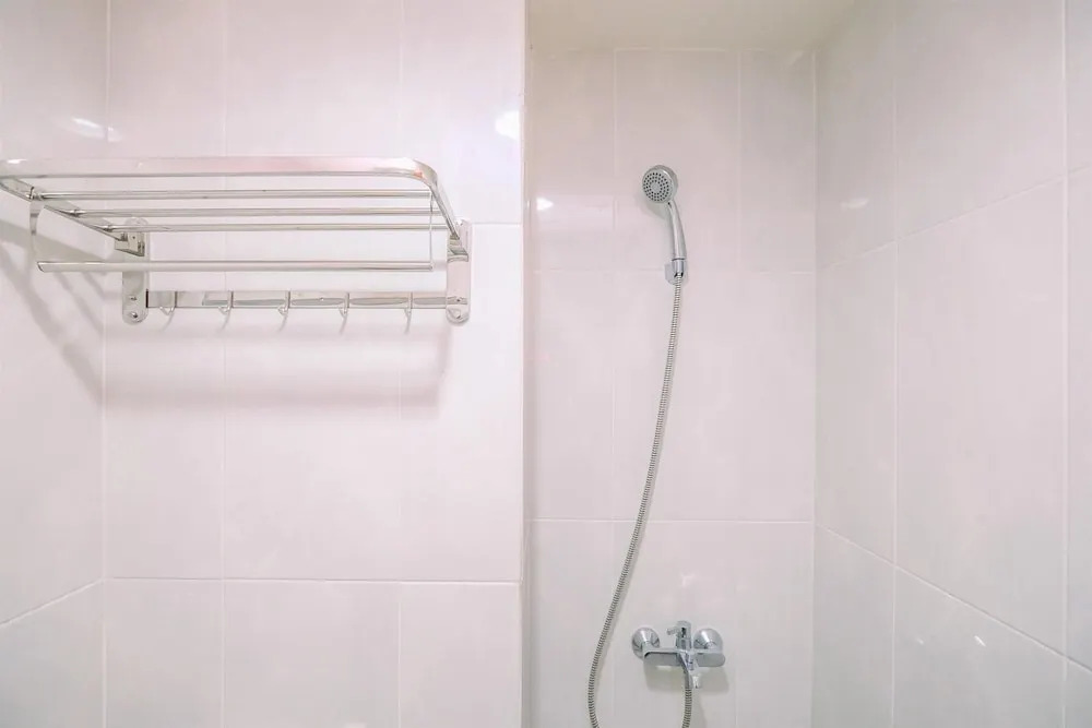 Minimalist Studio At Evenciio Margonda Apartment