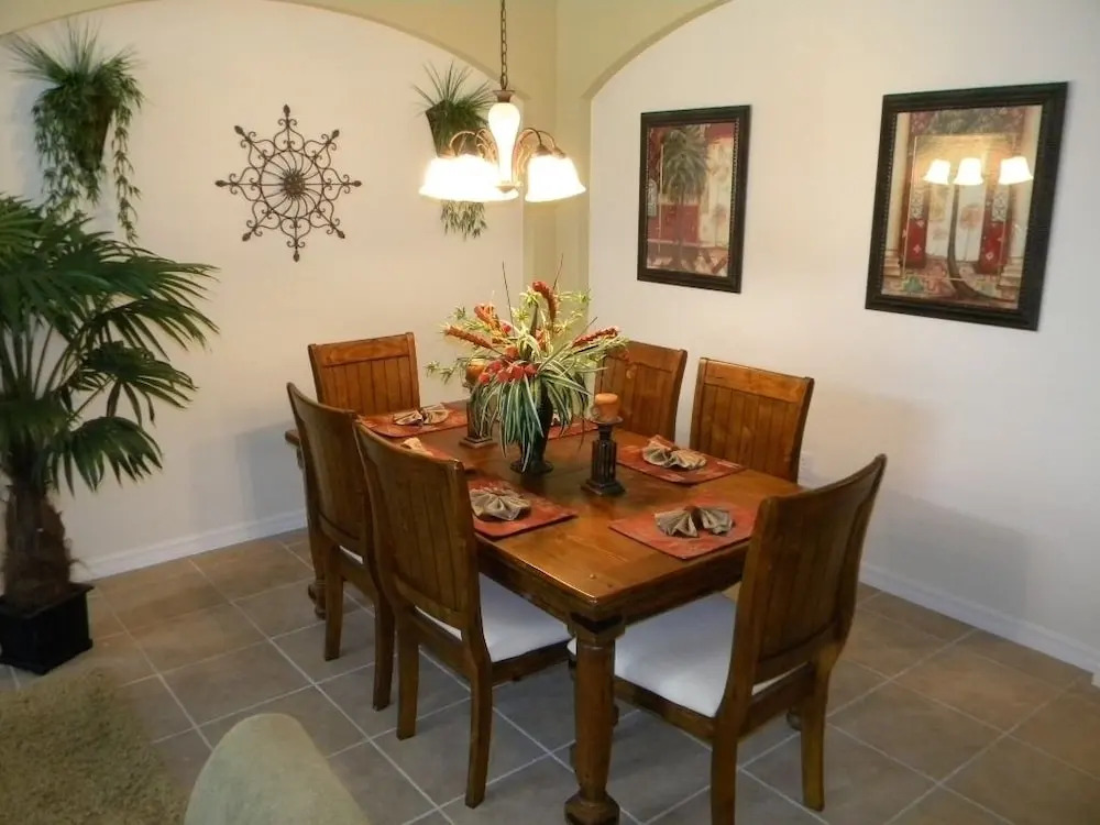 La Solana 3 Bedroom Villa with Private Pool by Florida Villas Direct