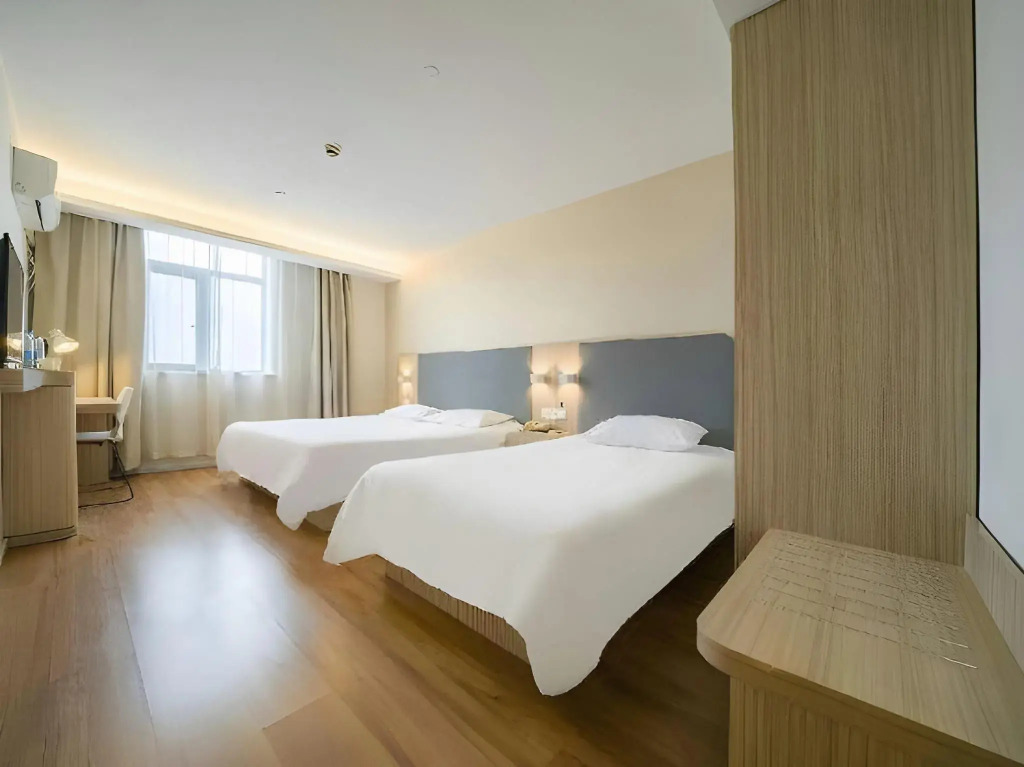 HanTing Hotel (Shanghai Hongqiao Railway Station Beizhai Road)