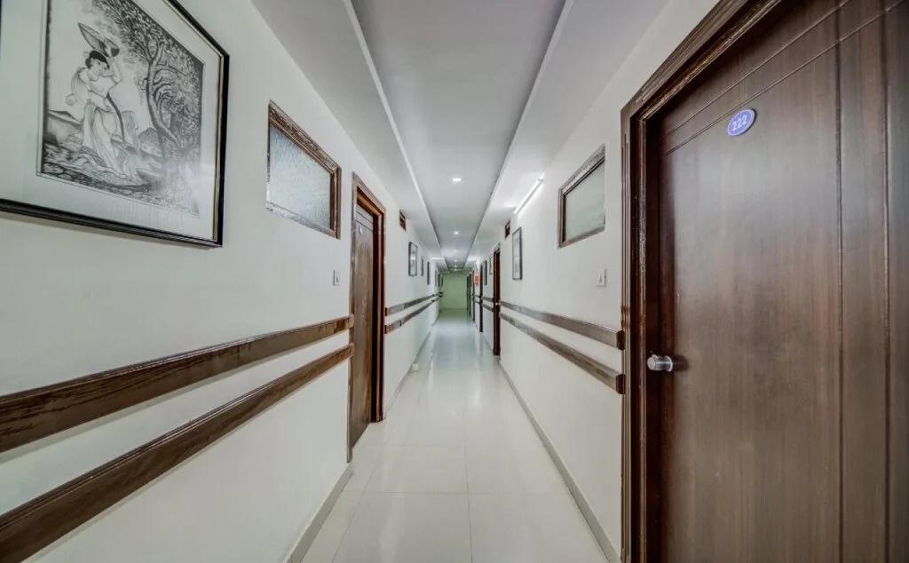 Hotel Samrat By OYO Rooms