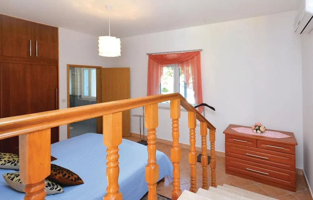 Holiday Home Vrboska With Fireplace 06