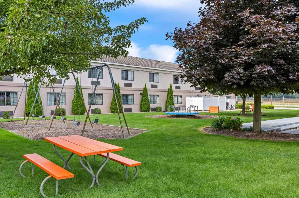 Comfort Inn & Suites Ludington near US-10