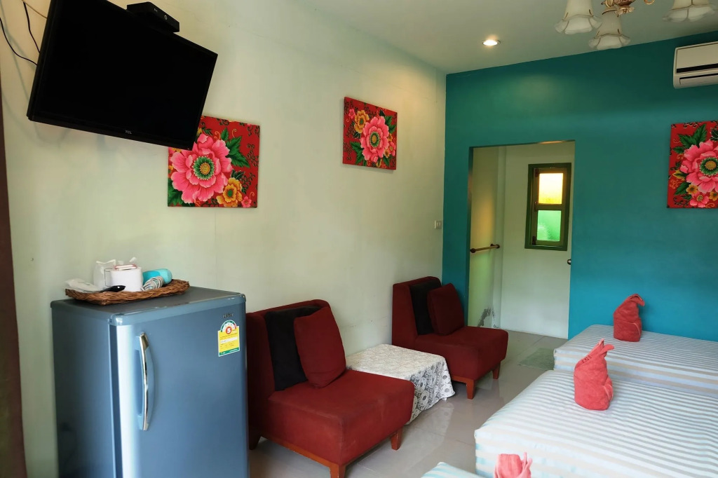 Baanklong Amphawa Homestay