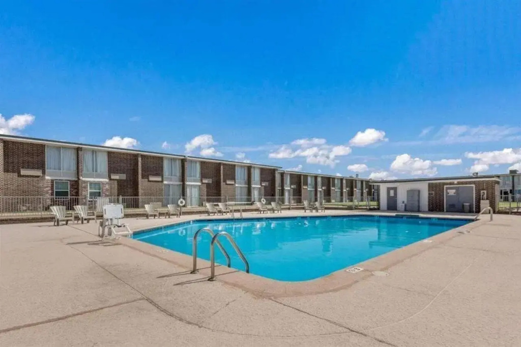 Clarion Inn & Suites Convention Center Near Bricktown