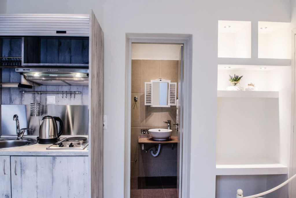 Naxos Petite Studios