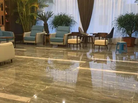 Yunwei Business Hotel