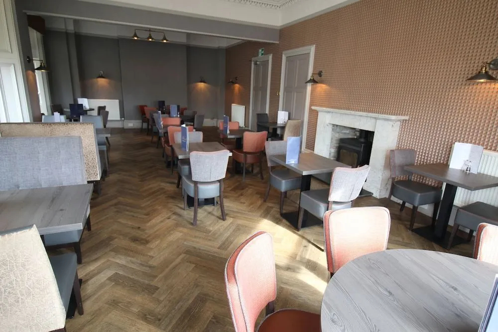 The Royal Hotel Elgin