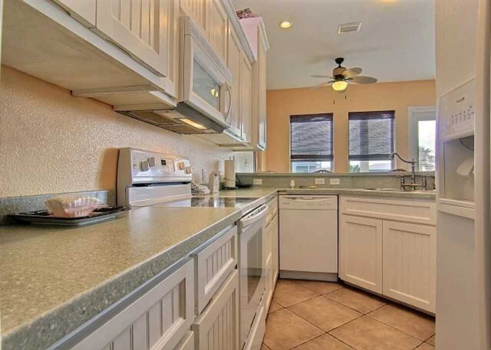 Villa Laguna - 4 Br home by RedAwning
