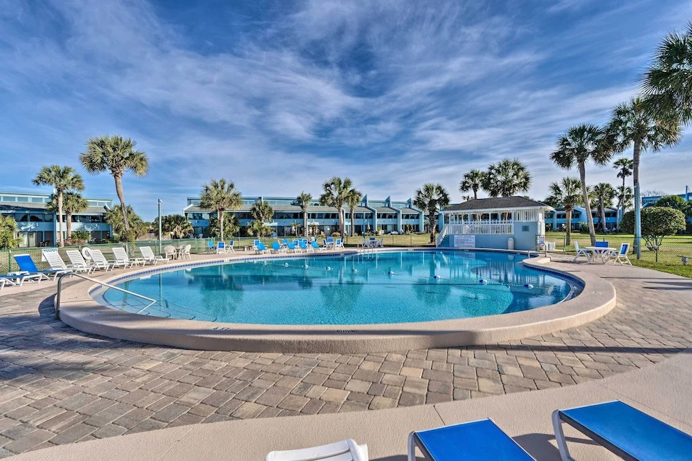 Pool & Beach Access: 'sunnyside 55' in Pcb!