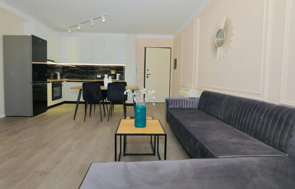 Miku Apartment - Captivating 3BDR At Olympic Residence