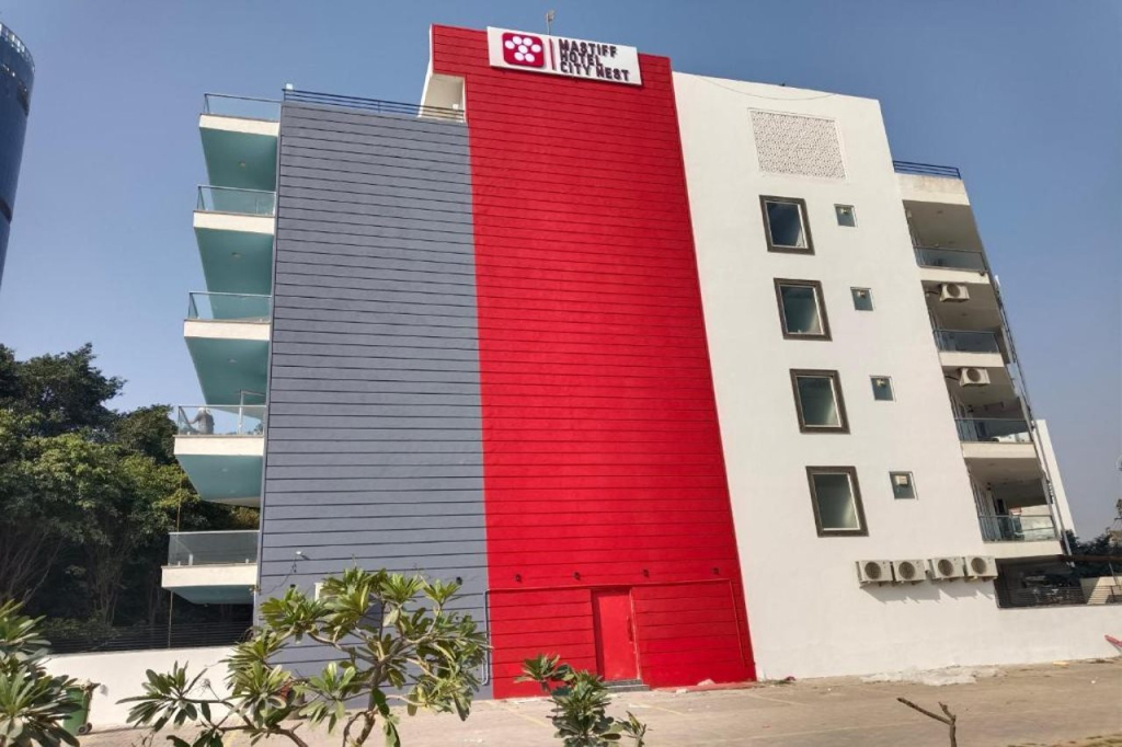 Inde Hotel Golf Course Extension, Gurgaon