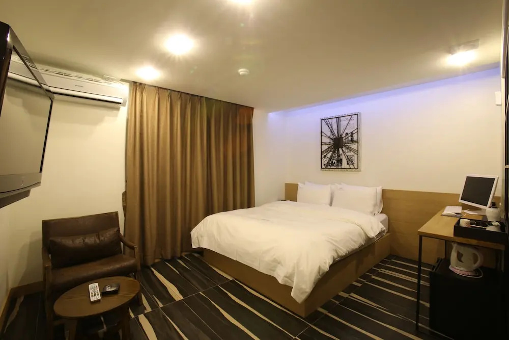 Hotel Cello Guri