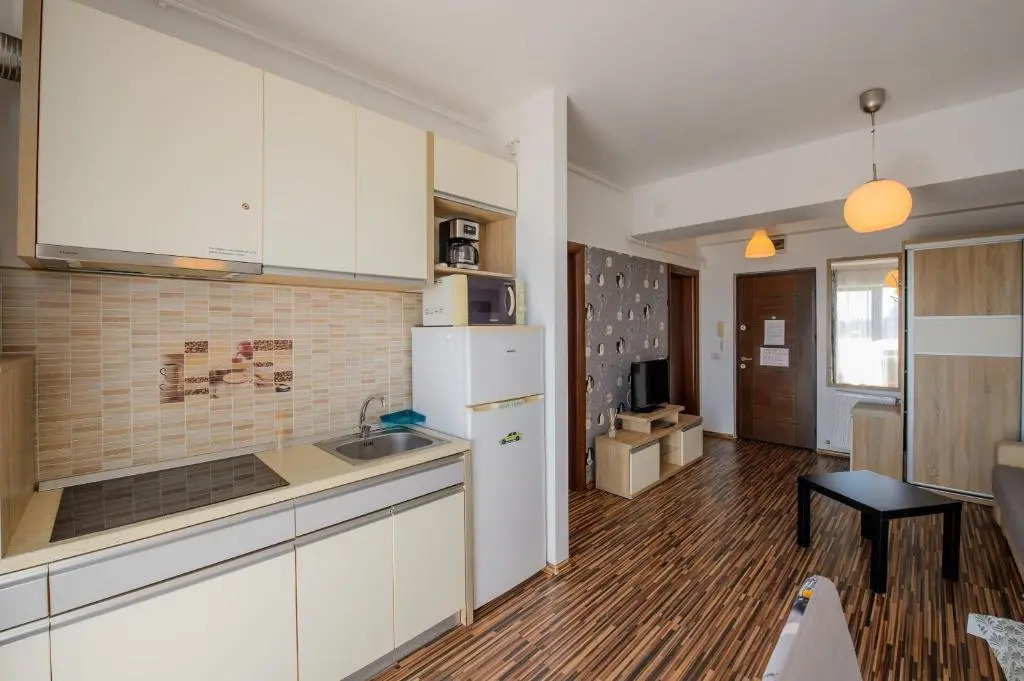 Summerland Sea View Apartment
