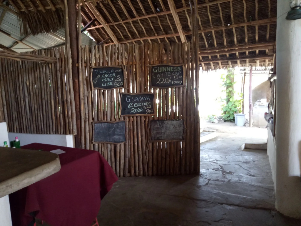 Курортный Отель Travellers Inn Resort Malindi