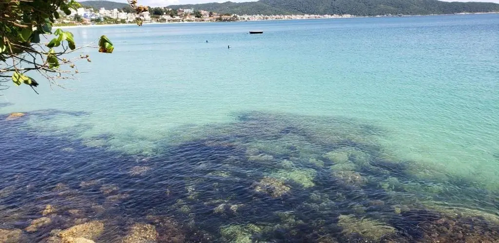 apartamento a 20 metros do mar bombinhas