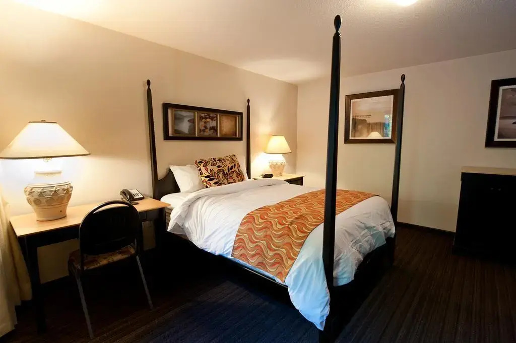 Pacific Shores Resort & Spa