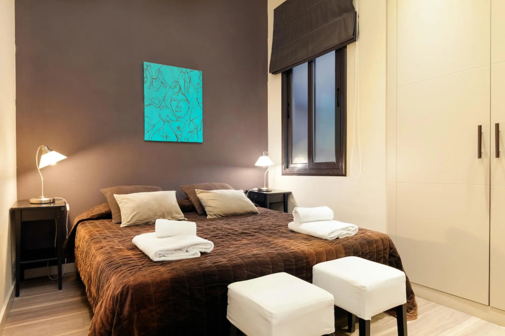 BATLLO 1 · Beautiful and fresh apartment next to P. de Gracia