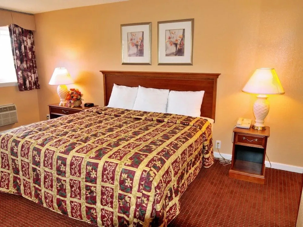 Parkway Inn