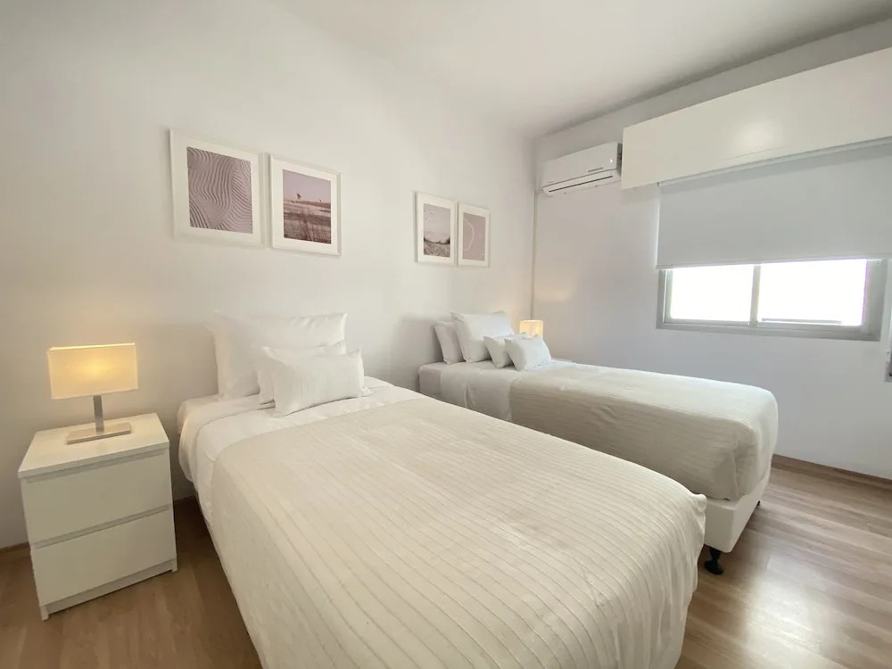 Phaedrus Living Town Flat Stephania 302