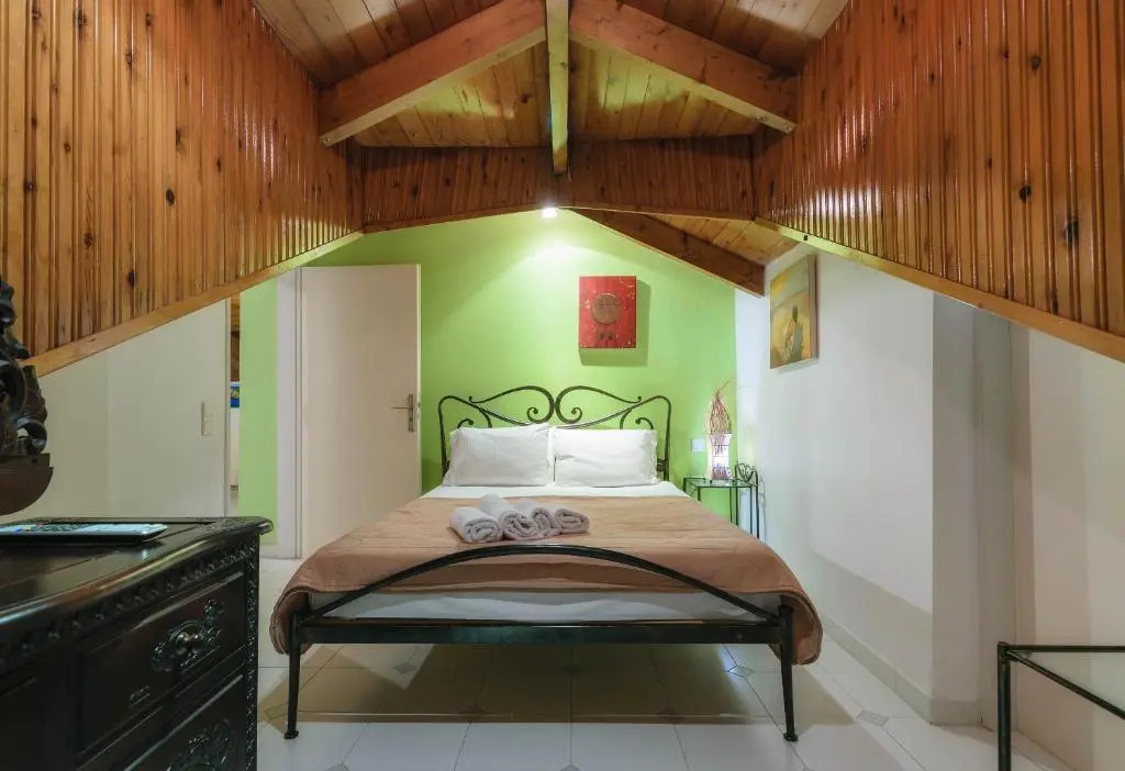 Sofia - Yiota Studios & Apartments