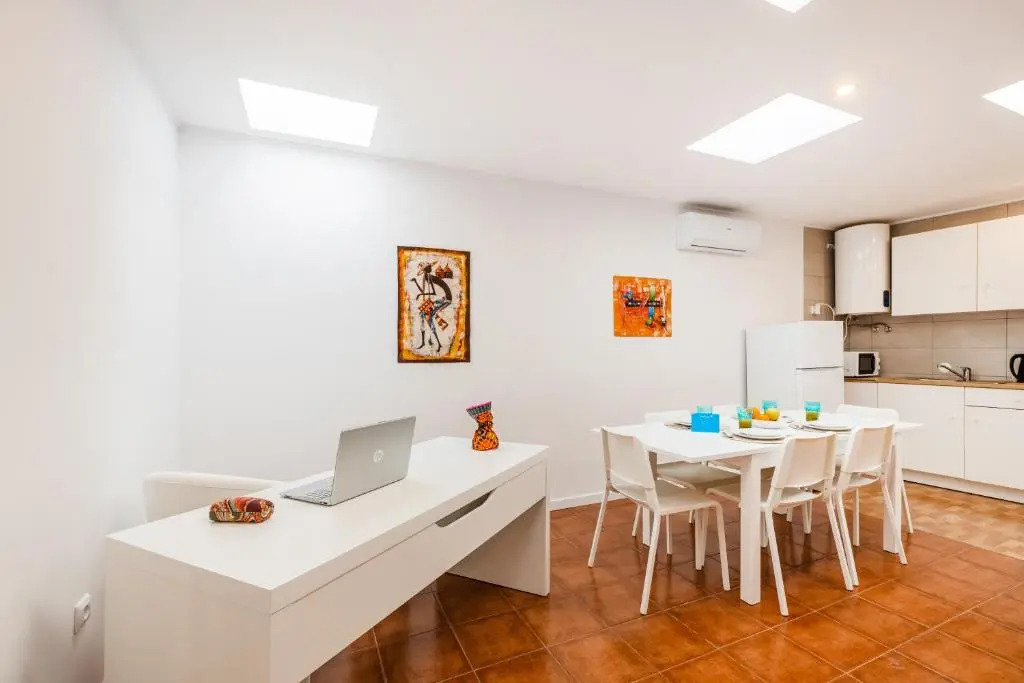 Live, Laugh, Love Beach Guest Home with AC