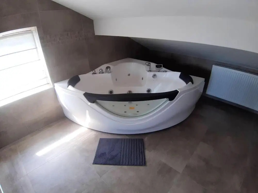 Villa with 3 Bedrooms in Waterloo, with Furnished Terrace And Wifi