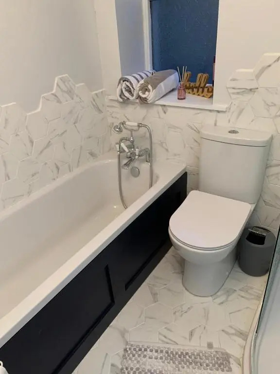 Stunning 3 bed seafront mansion building sleeps 6 adults or 8 with kids
